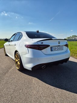 Alfa romeo giulia veloce 2.2jtd - 5