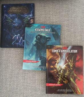 Dungeons and Dragons - rulebooks a campaign books - 5