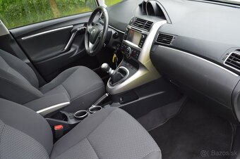 Toyota Verso 1.6i - 7 míst ,NAVI, kamera ,bez koroze - 5