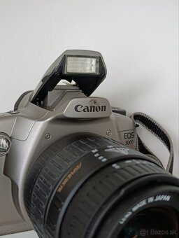 Canon EOS s objektívom a filtrom - 5