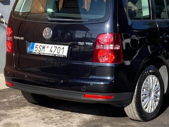 VOLKSWAGEN TOURAN DSG 2,0TDi 5míst záruka km - 5