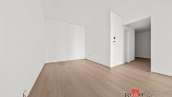 Na predaj 2-izbový ateliér na 16. poschodí v prestížnom proj - 5