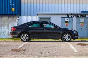 Škoda Superb 2.0 TDI Ambition DSG - 5