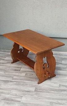 Stolík v kláštornom štýle . - 5
