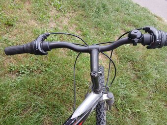 Predám zachovalý bicykel 26 kolesa - 5