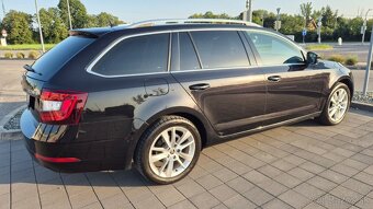 ŠKODA OCTAVIA COMBI 2.0 TDI STYLE DSG - 5