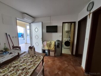 Chorvátsko, dvojspálňový apartmán 30 metrov od mora. - 5