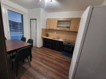 Ponúkam na dlhodobý prenájom 2 i byt - 5