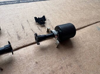 ROLOVACIE KOLIESKA NA MULTIFUNKCNY VOLANT - 5