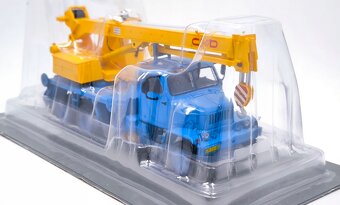 Praga V3S AD80 1974 1:43 + časopis - 5