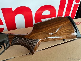 Guľovnica Benelli Lupo - 5