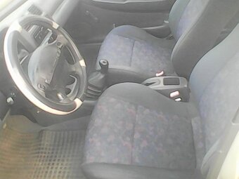 Mazda 323 1,5 benzin 65 KW - 5