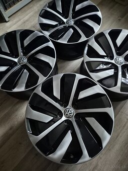 5x112 R19 VW Montevideo - 5