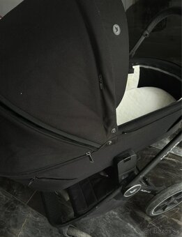 celý set kočiar MUUVO quick 4.0 čiernobiela kombinácia - 5