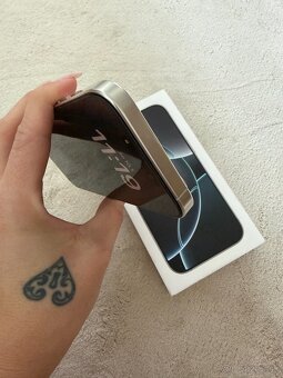 iPhone 16 Pro 256GB White Titanium - 5