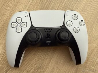 PlayStation 5 s mechanikou + 6 hier | TOP stav - 5