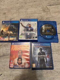 Playstation 4 PRO 1TB - 5