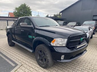 Dodge Ram 5.7 LIFT MODEL neni bourane 2013 - 5