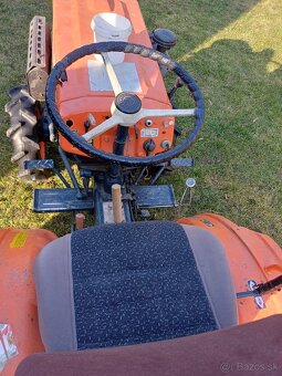 Predám malotraktor Kubota B7000 4wd - 5