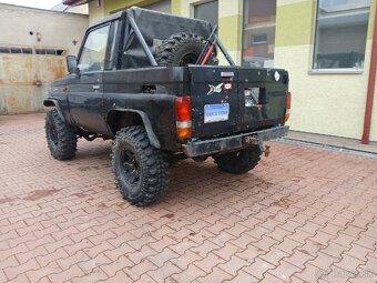 Toyota land cruiser lj70 - 5