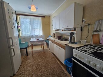 REZERVOVANÉ 4 + 2 izbový rodinný dom - 5