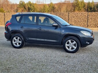 TOYOTA RAV4  2,2D4D  4x4 - 5