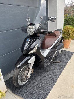 Piaggio Beverly 300i - 5