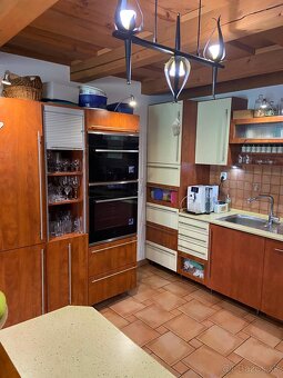 Kuchynská linka so spotrebičmi na predaj – cca 10 metrov - 5