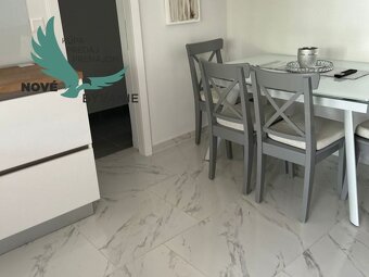 Na predaj dom 2x apartmán len 80m od mora v Chorvátsku - 5