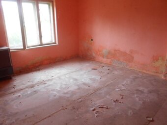 Na predaj RD  s 2 menšími bytovými jednotkami na prerobenie - 5