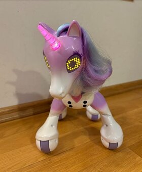 Predám interaktívneho jednorožca Enchanted unicorn Zoomer - 5