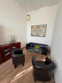 Kancelária s parkovaním - 5