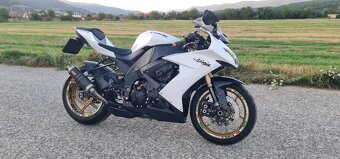Kawasaki ZX10R - 5