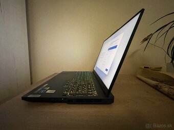 LENOVO Legion Pro 5 16IRX8 - 5