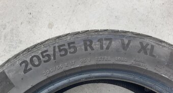 R17 205/55 - 5