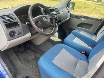 Volkswagen Transporter Caravelle 2,5 TDI 4x4 - 5