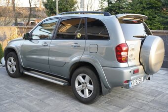 Toyota Rav4 2.0 D4D 4x4 - 5