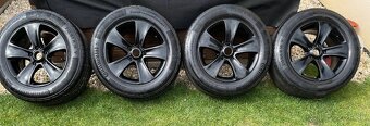 MOON Schwarz Orig.skoda Alu Disky 5x112 ET45 215 60 16 letné - 5