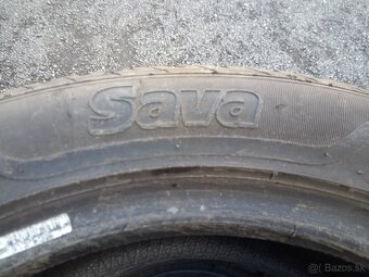 Predám 4ks zimne pneumatiky Sava 215/55R17 - 5