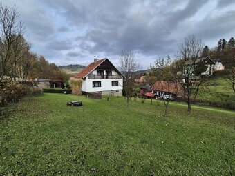 Rodinný dom s veľkou záhradou / 2024 m2 / - Skalité - 5