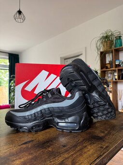 Damske tenisky Nike Air Max 95 GS v.38 - 5