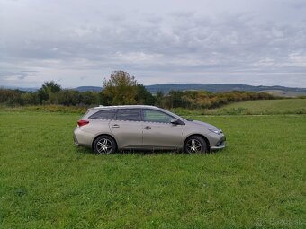 Toyota Auris Sport Touring - 5