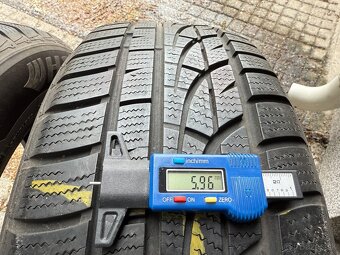 Predám 2x zimné pneu 215/60 R16 Hankook 6mm - 5