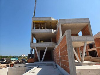 CHORVÁTSKO - Apartmány v tichej časti (S2) - VODICE, ŠIBENIK - 5