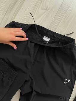 Športové oblečenie Gymshark/Nike vo výbornom stave - 5