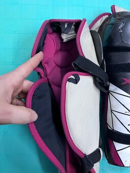 Hokejove holene chrániče - 5