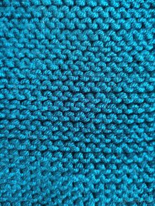 Svetrík s čiapočkou - 5