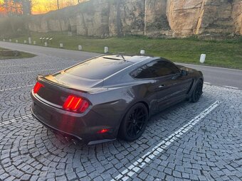Ford mustang 5,0 - 5