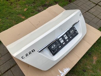 Zadný kufor na Mercedes w204 - 5