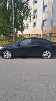 Mazda 3 - 5